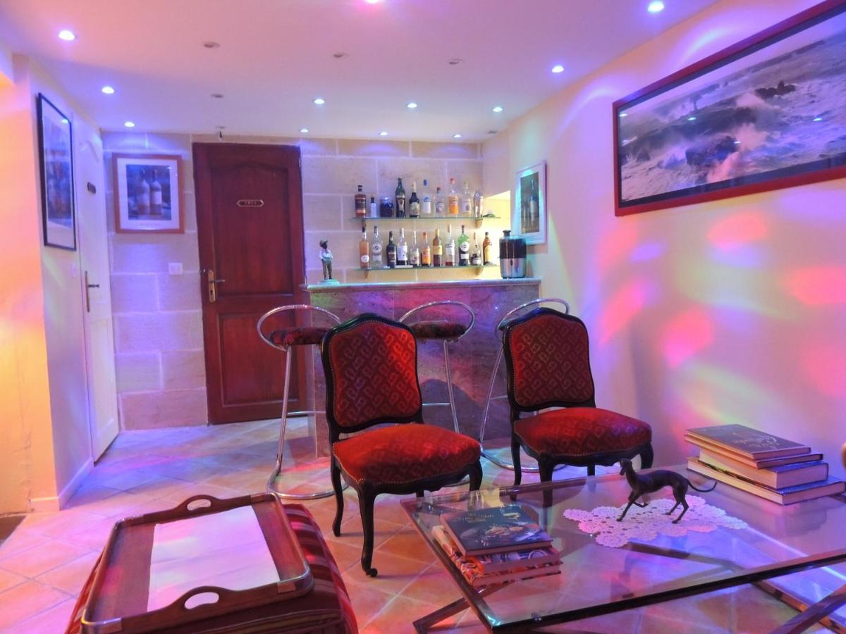 Le Jardin Des Cygnes Bed & Breakfast Pineuilh Exterior photo