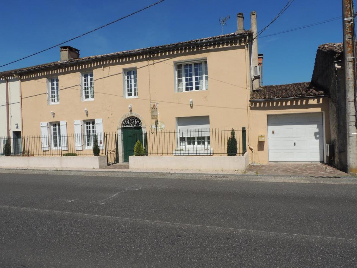 Le Jardin Des Cygnes Bed & Breakfast Pineuilh Exterior photo